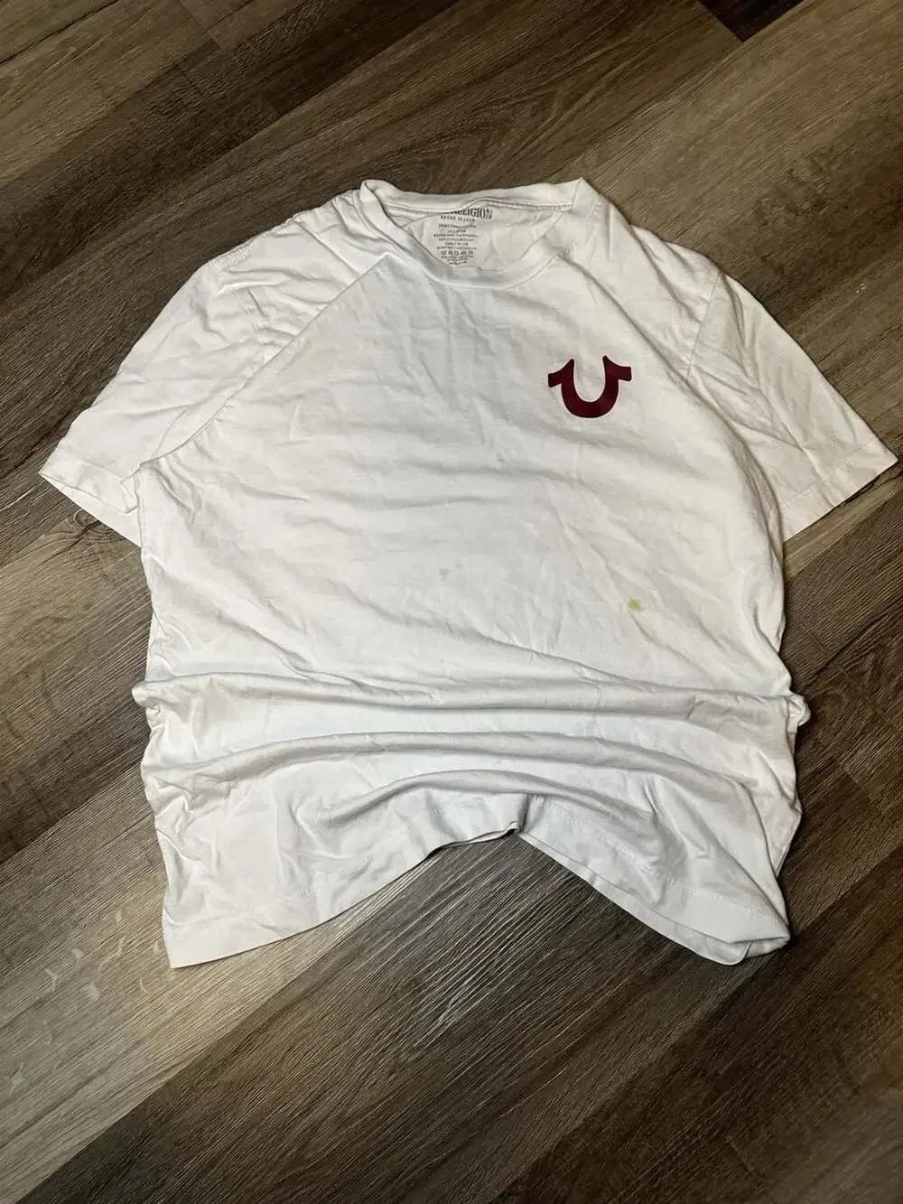 True Religion White Graphic T-Shirt with Burgundy Horseshoe Logo